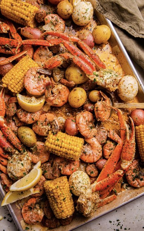 Crab Boil Recipe, Comfort Food Appetizers, Seafood Broil, Cajun Seafood Boil, Cajun Seafood, Seafood Boil Recipes, Boiled Food, Shrimp Boil, Cajun Shrimp