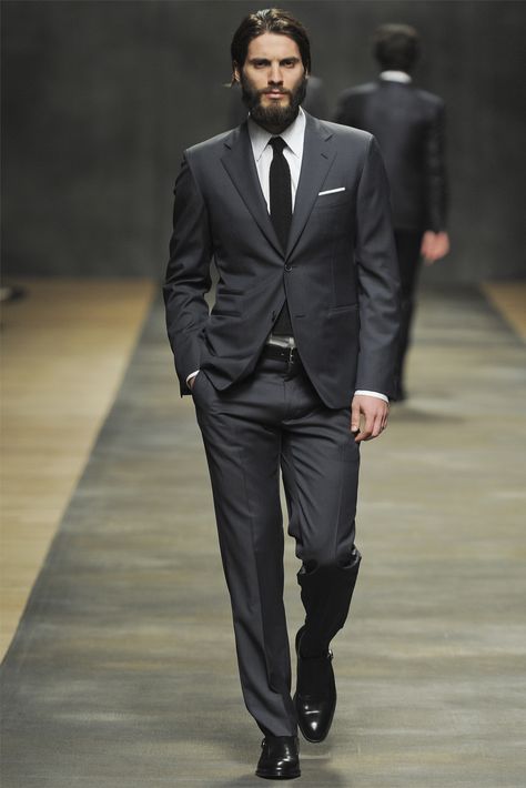 Hermés Fall/Winter 2012-13 Charcoal Suit Wedding, Wedding Suits Men Grey, Grey Suit Wedding, Terno Slim, Grey Suit Men, Dark Gray Suit, Charcoal Gray Suit, Charcoal Suit, Ties Mens Fashion