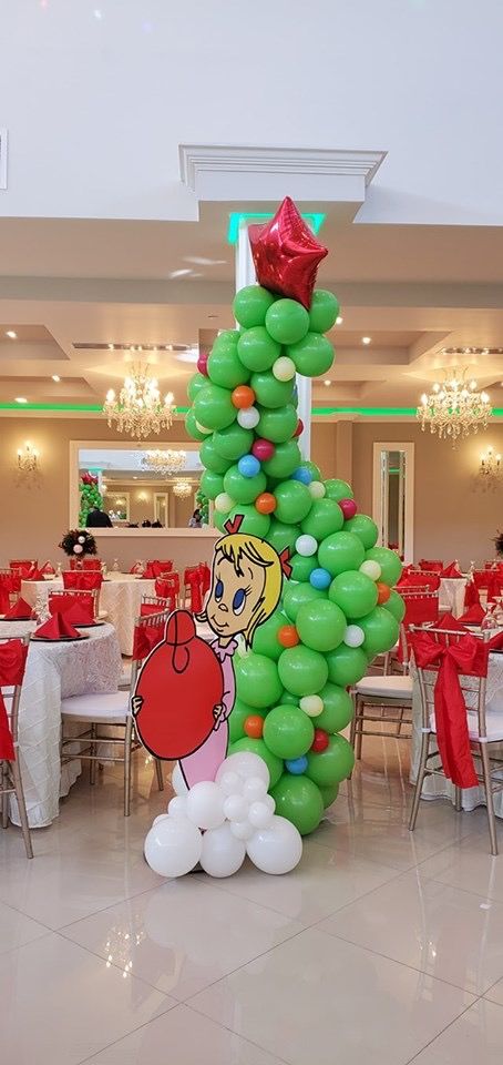 Christmas Grinch Party, Christmas Baby Shower Theme, Grinch Baby, Baby Shower Theme Ideas, Grinch Cake, Ward Christmas Party, Snowman Party, Grinch Decorations, Christmas Balloon Decorations