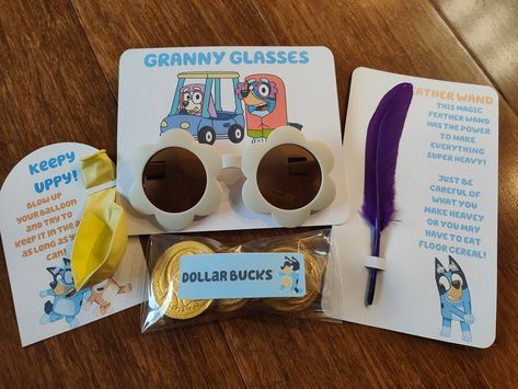 Bluey Gift Bags, Bluey Birthday Party Favors, Bluey 2nd Birthday Party, Bluey Keepy Uppy, Bluey Party Games, Bluey Party Ideas, Bluey Party Favors, Feather Wand, Granny Glasses