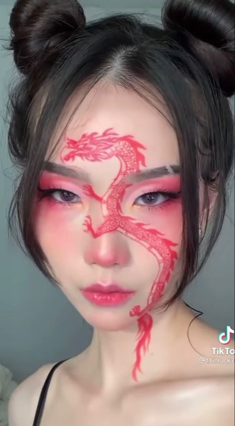 Chinese Dragon Makeup, Korean Makeup Artist, Dragon Makeup, Demon Makeup, Anime Eye Makeup, Chinese Makeup, Alt Makeup, Face Art Makeup, Japanese Makeup