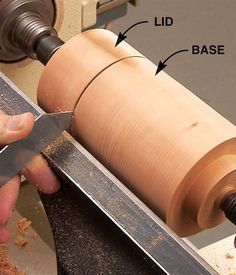 Woodworking Lathe, Wood Turning Lathe, Woodworking Box, Lathe Projects, Woodworking Magazine, Learn Woodworking, Wood Turning Projects, Diy Holz, Popular Woodworking