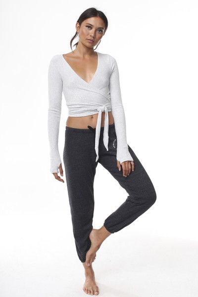 Ballet Wrap Sweater Outfit, Ballet Wrap Top Outfit, Wrap Top Ballet, Ballet Workout Clothes, Yoga Wrap Sweater, Ballet Cardigan, Yoga Wrap Top, Go-dry Long Sleeve Activewear For Yoga, Ballet Clothing