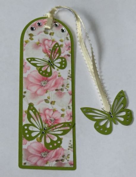 Butterfly Bookmark ~ Scrappiness | Pretty In Paper Book Mark Paper Craft, Cute Bookmarks Diy Paper, Paper Craft Bookmarks, Paper Bookmarks Handmade, Stampin Up Bookmarks Ideas, Paper Bookmark Ideas, Book Markers Ideas, Butterfly Bookmarks Diy, Book Mark Design Ideas