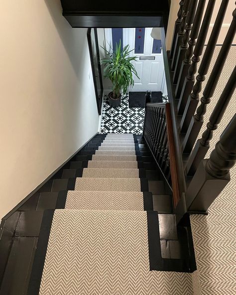 We love a stylish, monotone, beautifully installed stair runner. That's why we were thrilled at the opportunity to share this gorgeous installation from the home of @_philipcox_ Supplied and fitted by @timcroftflooring . Seen here is our Flatweave Classic Herringbone Dapple with a dark cotton trim. Herringbone Stair Runner, Black Painted Stairs, Victoria Terrace, Black Stairs, Staircase Runner, Stairs Ideas, Staircase Ideas, House Vibes, Painted Stairs