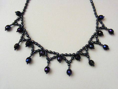 Metalwork Jewelry, Beaded Necklace Diy, Beaded Jewels, Goth Jewelry, Necklace Patterns, Beaded Jewelry Designs, Diy Wire Jewelry, Fantasy Jewelry, Girly Jewelry