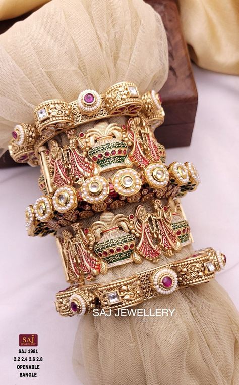 Indian Wedding Accessories For Bride, Marriage Bangles Indian Weddings, Bridal Bangles Wedding Indian, Bride Bangles Indian Bridal, Choda Design, Wedding Jewellery Collection For Bride, Bridal Chooda Designs, Bridal Bangles Wedding, Bangles Aesthetic