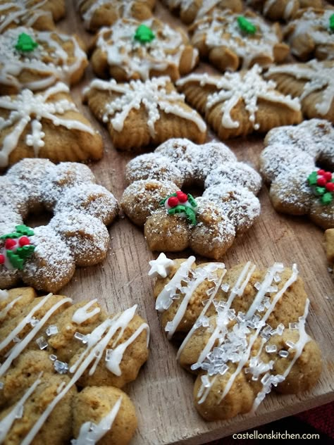 Gingerbread Spritz Cookies, Sprits Cookie Recipe, Spitz Cookies, Cream Cheese Spritz, Press Cookies, Cream Cheese Spritz Cookies, Cookie Press Recipes, Spritz Cookie Recipe, Xmas Cookie