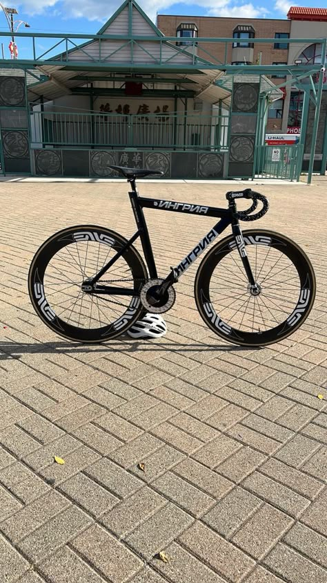 Fixie Bike Wallpaper, Road Bike Wallpaper, Pixie Bike, Urban Bike Style, Fixie Gear, Bike Swag, Izumi Miyamura, Bike Aesthetic, Birthday Captions Instagram