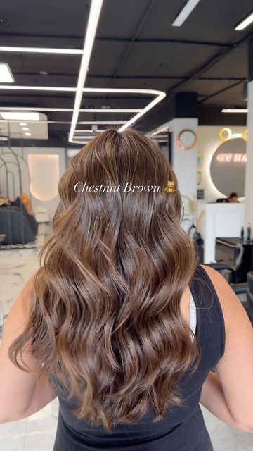 𝒮𝒶𝒽𝒾𝓁 𝐵𝒽𝒶𝓉𝓉𝒾 on Instagram: "Embracing the warmth of chestnut brown 🌰✨ A rich, multi-dimensional shade that adds depth and natural glow, perfect for transitioning into fall. This color blends seamlessly with your natural tones, giving your hair that effortless, healthy shine—no bleach needed!
•
•
#hairbysahilbhatti #pinterest #haircolor #hairideas #hairtransformation #airtouchoriginal #hairinspo #hairinspiration" Rich Girl Hair Color, Rich Chestnut Brown Hair, No Bleach Brown Hair, Frosted Chestnut Hair Color, Chesnutt Hair, Chestnut Brown Hair Toner, Chestnut Brown Hair Aesthetic, Bleach Brown Hair, Wavy Chestnut Hair