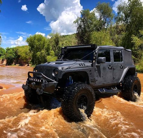 Mobil Off Road, Badass Jeep, Custom Jeep Wrangler, Hors Route, Black Jeep, Dream Cars Jeep, Custom Jeep, Offroad Jeep, Cool Jeeps