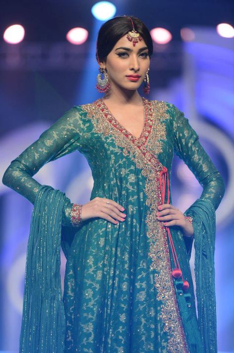 Loving the angrakha Angrakha Style Dresses, Pretty Suits, Bridal Couture Week, Angrakha Style, Long Frock, Pakistani Wedding Outfits, Desi Clothes, Fashion Design Dress, Pakistani Bridal Wear