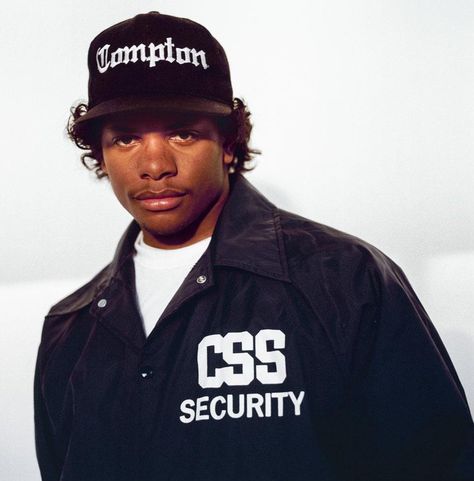 Is Eazy-E the best gangsta rapper? Comment! ⬇️ Like our content? Follow us! @oldskoolworld Gangsta Rapper, 90s Black Men, 90s Rappers Aesthetic, 90s Rappers, Eazy E, Hip Hop Classics, Straight Outta Compton, 90s Rap, Black 90s