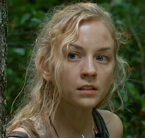 Beth Greene Icon, Glenn Y Maggie, Beth Greene, Emily Kinney, Walking Dead Cast, Scream Queens, Stranger Things Wallpaper, Daryl Dixon, Staying Alive