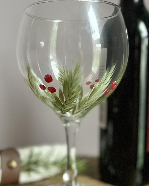 Some new hand painted Christmas themed Gin glasses and champagne flutes, wine glasses also available https://deluseahome.etsy.com #gin #glasses #ginglasses #ginglassesgifts #christmasglasses #champagnelover #champagne #glasses #christmasthemedglasses Painting Wine Glasses Christmas, Wine Glasses Christmas, Gin Glasses, Christmas Glasses, Hand Painted Christmas, Painted Wine Glasses, Champagne Flutes, Champagne Glasses, Flutes