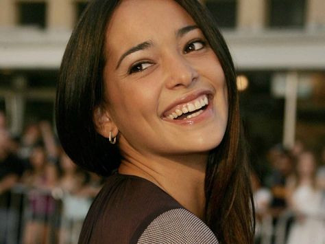 Natalia Martinez, Natalie Martinez, Anime Printables, Emilia Romagna, Ryan Reynolds, Actor Model, Famous Faces, Woman Crush, Celebrity Pictures