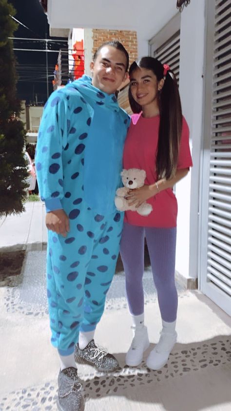 Boo And Sully Costume Couple, Sullivan Boo, Sully And Boo Costume, Sullivan Y Boo, Boo Disney, Halloween Costumes Easy, Sully Costume, Sully And Boo, Boo Costume