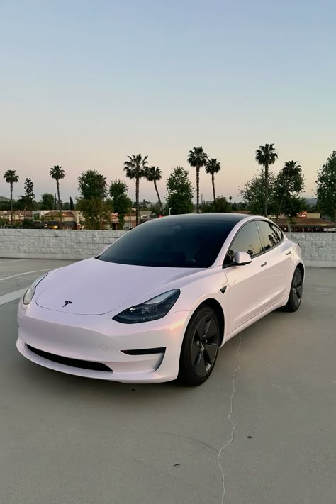 #pinktesla #teslamodel3 #tesla3 #pinkcar Dream Cars Tesla, Tesla Dream Car, Tesla Pink Car, Pink Tesla Car Aesthetic, Pink Tesla Model 3, Girly Tesla, Light Pink Tesla, Pink Tesla Aesthetic, Wrapped Tesla Model 3