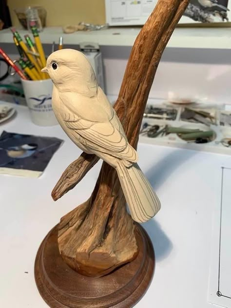 Wooden Bird Sculpture, Bird Clay, Bird Carving Patterns, Wood Carving Art Sculpture, Carving For Beginners, Clay Bird, Simple Wood Carving, Clay Birds, Wood Carving For Beginners