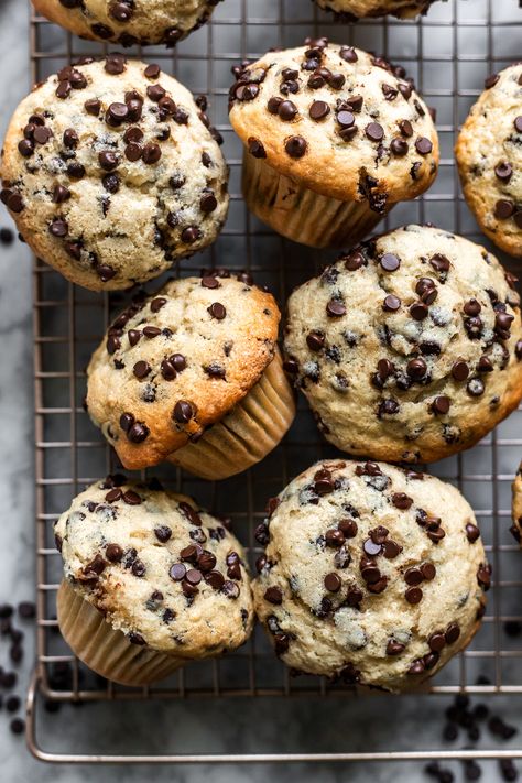 These one bowl vegan chocolate chip muffins are fluffy, sweet, and moist, yet are secretly vegan, gluten free, and lower in sugar than the classic! Better than a bakery muffin!! Vegan Bakery Style Muffins, Dairy Free Muffin Recipes, Chocolate Chip Muffins Vegan, Vegan Muffin Recipe, Bakery Muffin, Sugar Free Vegan Desserts, Vegan Chocolate Chip Muffins, Vegan Muffin, Healthy Chocolate Muffins