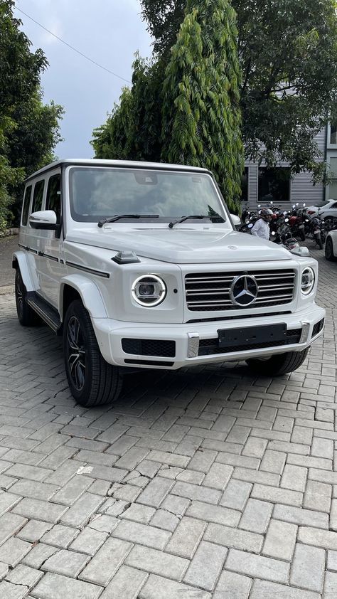 White G Class Mercedes Benz, Mercedes G Class White, White Mercedes Benz G Wagon, Mercedes Benz G Class White, Gwagon Mercedes White, Mercedes Benz G Wagon 2023, G Wagon Mercedes White, Mersadies Benz Car, Benz Truck G Wagon