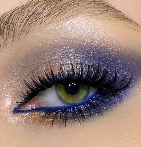 Disco Prom Makeup, Navy Wedding Makeup, Prom Makeup Blue And Silver, Blue Cheer Makeup, Navy Blue Eyeliner Looks, Blue Makeup Ideas For Prom, Navy Blue Makeup Ideas, Navy Blue And Silver Makeup, Navy Blue Eye Makeup Prom