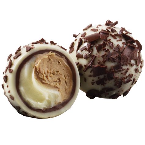 Godiva Tiramisu Truffle | Espresso and mascarpone ganache in a white chocolate shell with chocolate shavings on top. Godiva Truffles, Unicorn Food, Truffle Cookies, Cookie Dough Cake, Savory Dessert, Dessert Truffles, Truffle Gift, Chocolate Souffle, Ganache Recipe