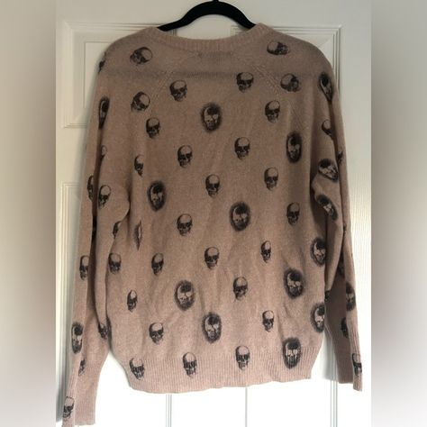 skull cashmere skull sweater Skull Sweater, Pink Skull, Beautiful Lights, Cashmere Sweater, Cashmere Sweaters, Sweater Shop, Light Pink, Cashmere, Outfit Inspo