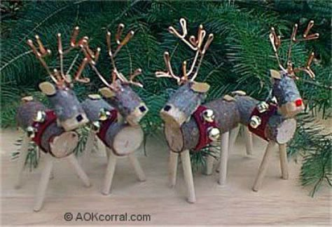 All reindeer crafts for kids, preschoolers, kindergarten, teens and adults. Easy reindeer craft projects using paper bags, clothes pins, clay pots, light bulbs, twigs. Super cute ideas. Rustic Christmas Crafts, Reindeer Craft, Wooden Reindeer, Last Minute Christmas Gifts, Reindeer Ornaments, Christmas Wood, Homemade Christmas, Christmas Deco, Xmas Crafts