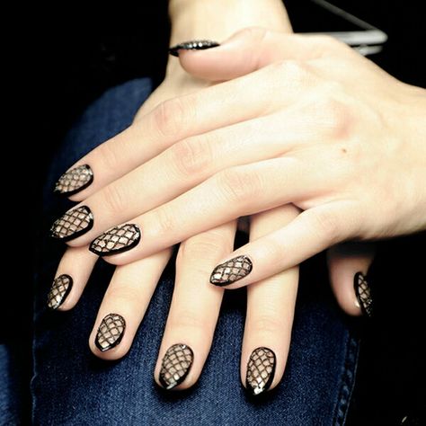 Fishnet nails -CC Fishnet Nails, The Blonds, Beautiful Nail Designs, Cool Nail Art, Nails Design, Beautiful Nails, Nail Design, Paw Print Tattoo, Fun Nails