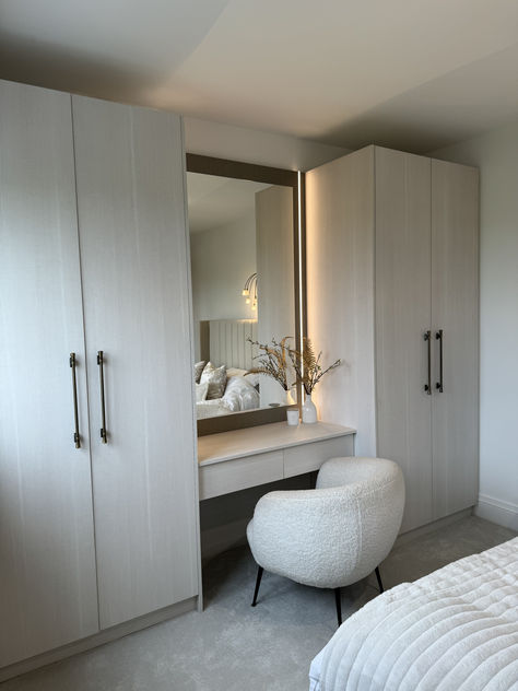 Designed, manufactured and fitted by The Beautiful Wardrobe Company Teenage Girl Room, Beautiful Wardrobe, Bespoke Wardrobe, Closet Design Layout, Fitted Wardrobes, Wardrobe With Dressing Table, Double Room, Wardrobe Design, Teenage Girls