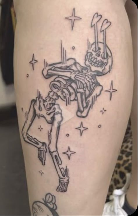 Skull Lava Lamp Tattoo, Girly Goth Tattoo Ideas, Trash Style Tattoo, As Above So Below Knee Tattoo, Cute Scary Tattoos, Free Hand Tattoo Ideas, Batt Tattoos, Girly Goth Tattoo, Cod Tattoo Ideas