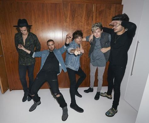 The boys from the FOUR photoshoot One Direction Four, One Direction 2014, Four One Direction, Gambar One Direction, One Direction Images, One Direction Louis, One Direction Wallpaper, One Direction Photos, Normal Guys