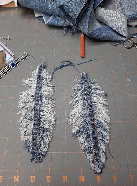 How To Make Jeans, Denim Ideas, Denim Crafts, Slow Stitching, How To Make Diy, Sewing For Beginners, Upcycle Clothes, Quilt Sewing, Angel Wings