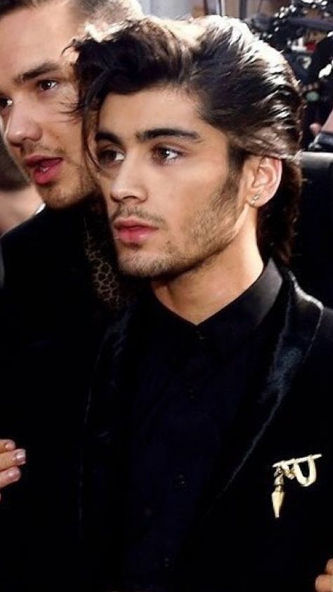 Zayn Single Strand Hair, Zayn Malik Photoshoot Magazines, Zyan Malik Dp Hd, Zayn Malik Face, Zayn Long Hair, Zayn Malik Boyfriend Material, Zayn Malik 2013, Zayn Malik And Liam Payne, Zayn Malik Young