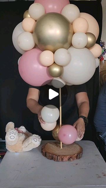 How To Make Teddy Bear Centerpieces, We Can Bearly Wait Centerpiece Ideas, Teddy Bear Centerpieces Boys, Bear Balloon Centerpiece, Teddy Bear Balloon Centerpiece, Bear Centerpiece Ideas, Teddy Bear Baby Shower Ideas, Teddy Bear Baby Shower Centerpiece, Bear Centerpieces