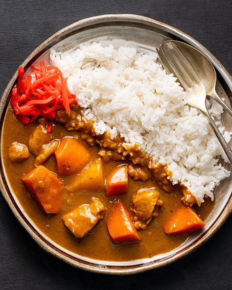 Japan Curry Rice, Curry And Rice Japanese, Chicken Curry Japanese, Curry Recipes Japanese, Japanese Curry Recipes, Simple Food Ideas, Japanese Curry Recipe, Rice And Pork, Curry Japanese