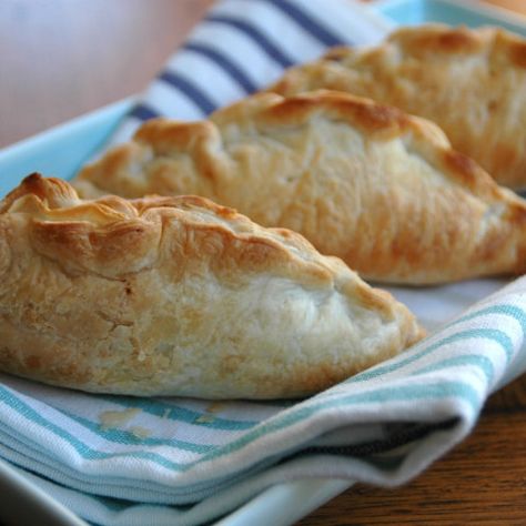 Corn-beef Pasties Beef Pasty Recipe, Beef Pasty, Beef Pasties, Pasty Recipe, Vegetable Pasties, Pasties Recipes, Meat Pie Recipe, Welsh Recipes, Corn Beef