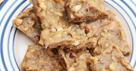 Chewy Nutty Squirrel Bars Sweet Bars, Bar Desserts, Bake Sale Recipes, Bars And Squares, Bars And Cookies, Cookies And Brownies, Cookies And Candy, Candy Fudge, Brownies Cookies