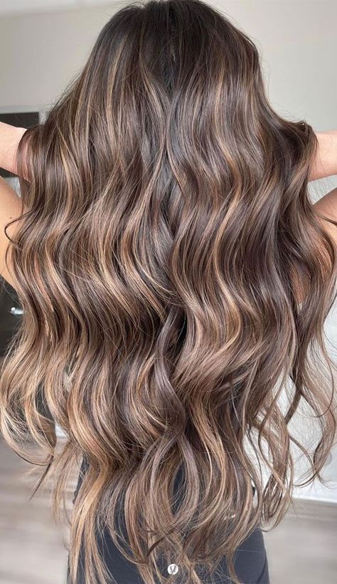 Fix Brown Brassy Hair in 4 steps Light Brunette Hair, Brown Hair Color Shades, Brassy Hair, Brown Hair Inspo, Brunette Hair With Highlights, Look Formal, Brunette Balayage Hair, Best Hair Salon, Beautiful Hair Color