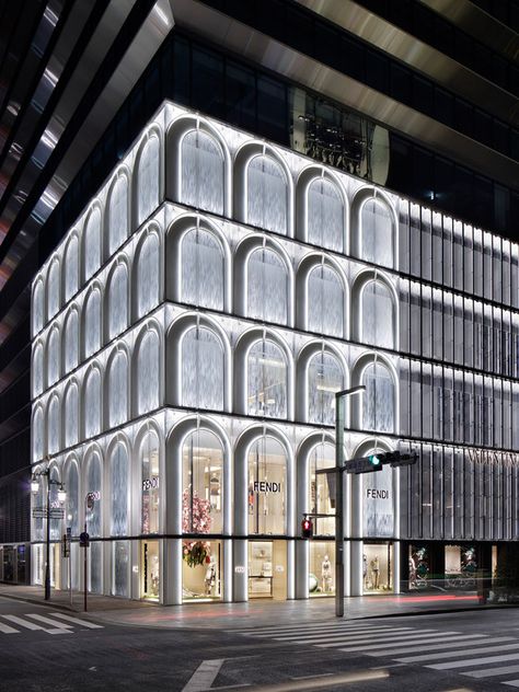 Mall Facade, Retail Facade, Retail Architecture, Facade Lighting, Ginza Six, Shop Fronts, Shop Front Design, Shop Front, Building Facade