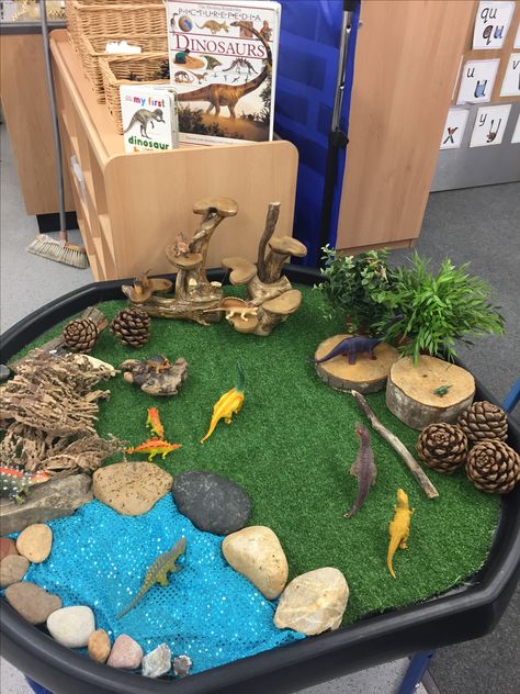 Dino Small World, Small World Play Dinosaur, Small World Dinosaur Play, Dinosaur Nursery Activities, Loose Parts Dinosaurs, Reggio Inspired Dinosaur Activities, Dinosaur Tough Tray Ideas, Small World Play Ideas Natural Materials, Diy Dinosaur Play Area