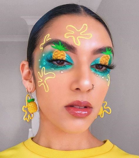 Disco Makeup, Coachella Makeup, Make Your Own Makeup, Pineapple Under The Sea, Face Art Makeup, Unique Makeup, Eye Makeup Designs, Colorful Eye Makeup, Edgy Makeup