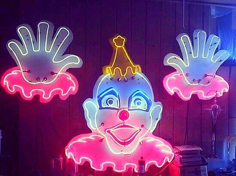 neon art clowns Neon Clown, Elliot Alderson, Neon Carnival, Neon Demon, Violet Chachki, Circus Aesthetic, Trixie Mattel, Neon Noir, Neon Quotes