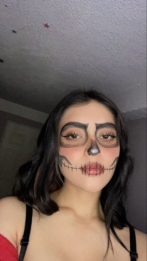 Baddie Skull Makeup, Catrina Aesthetic, Calaveras Aesthetic, Coco Makeup, Calavera Makeup, Calavera Halloween, Skeleton Clothes, Halloweenský Makeup, Makeup For Halloween