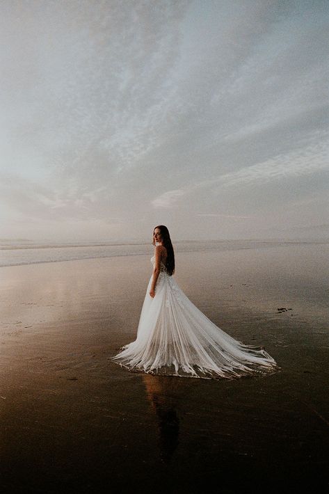 35mm film elopement photos on the Oregon Coast Oregon Elopement Photography, Oregon Coast Wedding Photos, Oregon Beach Wedding, Film Elopement, Oregon Coast Elopement, Oregon Coast Wedding, Coast Elopement, Oregon Beaches, Harry Potter Wedding