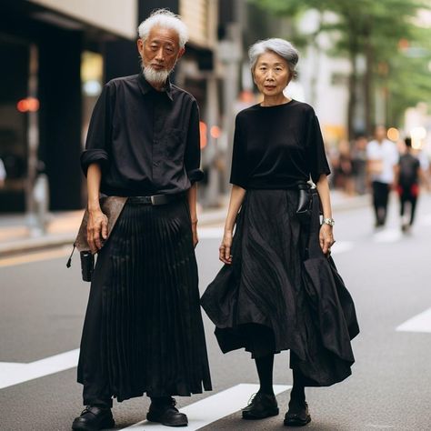 All Black Fashion, Stylish Couple, Japan Trip, Advanced Style, Black Outfits, Fashion Victim, Japanese Street Fashion, Mode Inspo, Japan Fashion