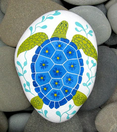 Hand Painted Cape Cod Beach Stone Turtle Rock, Art Pierre, Painted Rocks Diy, Turtle Painting, Rock Painting Patterns, Turtle Art, Paint Rock, Pet Rocks, Rock Painting Designs