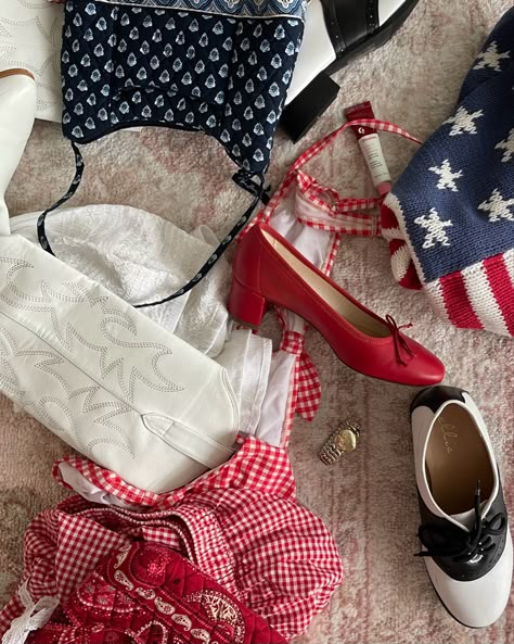 All American Aesthetic, American Girl Aesthetic, Vintage Americana Outfits, Americana Coquette, Vintage Americana Aesthetic, Americana Summer, Lana Del Rey Albums, Americana Aesthetic, Miss Americana