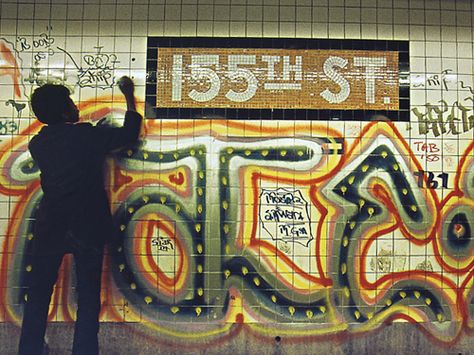 155th street 1970s Ny Subway, Train Graffiti, Nyc Graffiti, New York Graffiti, New York Pictures, New York Subway, U Bahn, Hip Hop Art, Nyc Subway